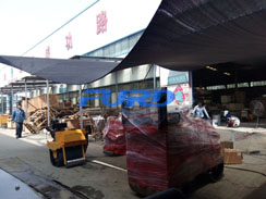 福瑞得機械微動態(tài)--座駕壓路機、手扶壓路機、灌縫機包裝發(fā)貨